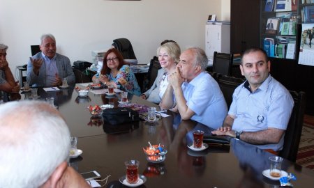 Ведущие ученые из Болгарской академии наук посетили Институт философии НАНА