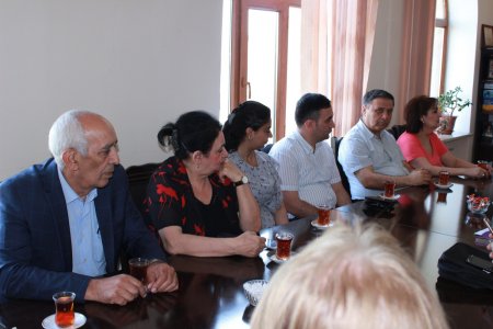 Ведущие ученые из Болгарской академии наук посетили Институт философии НАНА