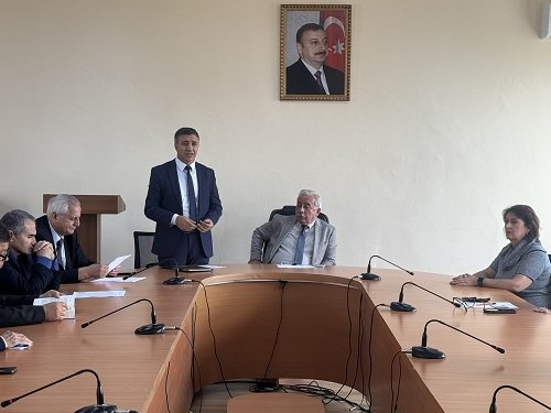 I Türkoloji qurultayın ideoloji-fəlsəfi aspektləri və çağdaş türk dünyası” mövzusunda ümuminstitut seminarı keçirilİb