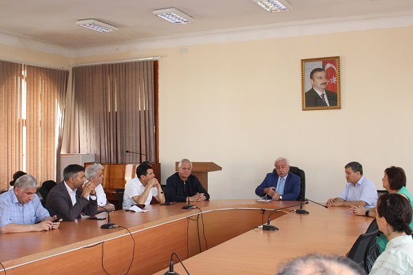 “Muğamın fəlsəfəsi: Üzeyir Hacıbəyli, Asif Əfəndiyev, Bəxtiyar Vahabzadə” mövzusunda Dəyirmi masa keçirilib