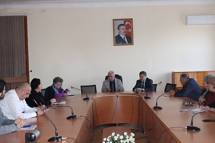 “Siyasətin fəlsəfəsi və sosiologiyası” və “Heydər Əliyevin siyasi irsi və Azərbaycançılıq fəlsəfəsi” şöbələrinin birgə elmi-nəzəri seminarı keçirilmişdir