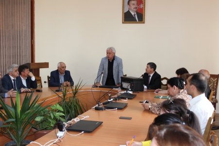 The Round Table on the Republic's anniversary was held at the Institute of Philosophy