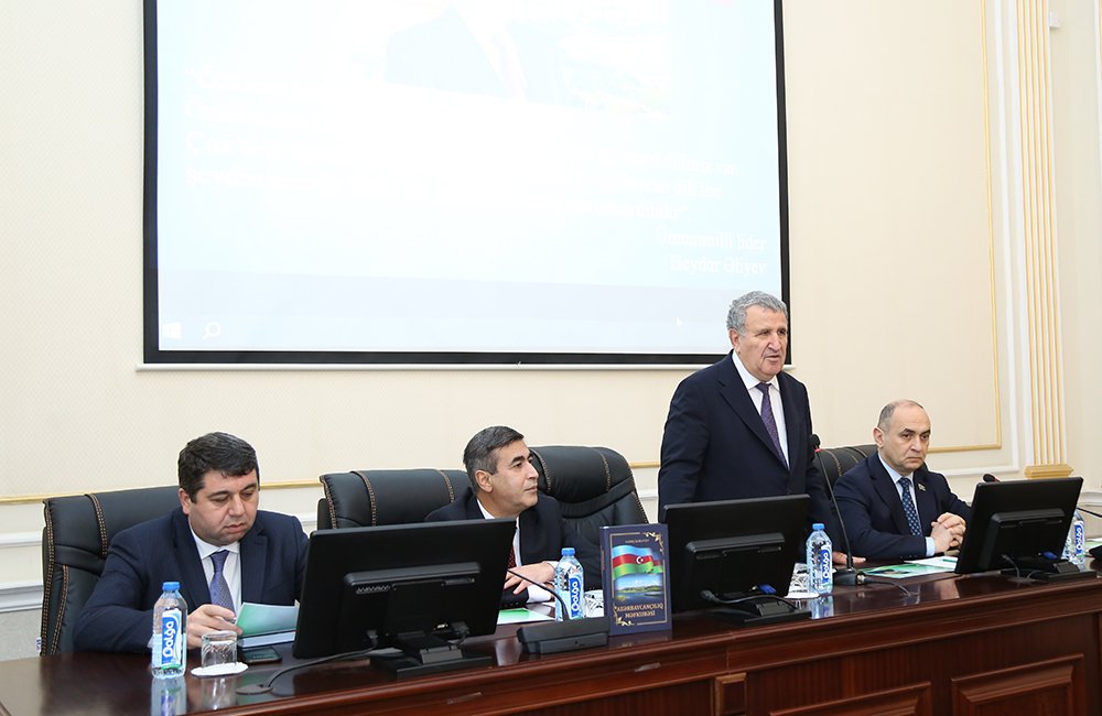 “Yazıçı-tədqiqatçı Sadıq Qarayevin əsərlərində Azərbaycançılıq məfkurəsi və Zəfərin vəhdəti” mövzusunda tədbir keçirilib