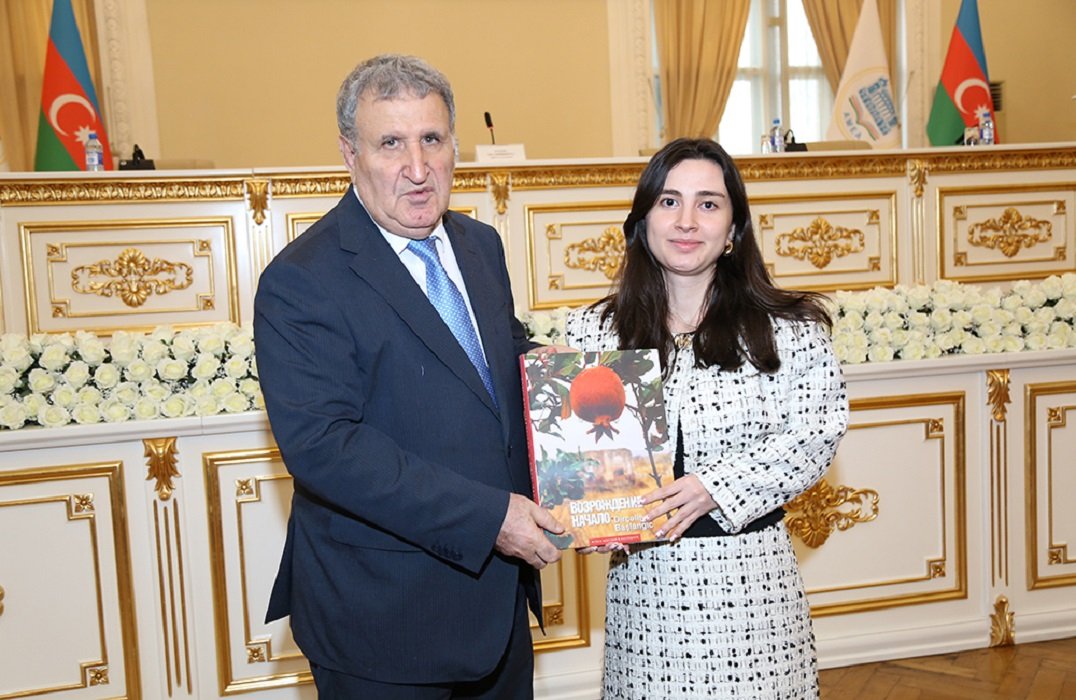 "Azərbaycan elmi: Humanitar və rəqəmsal təfəkkürün qovşağında" mövzusunda keçirilən ustad dərsində