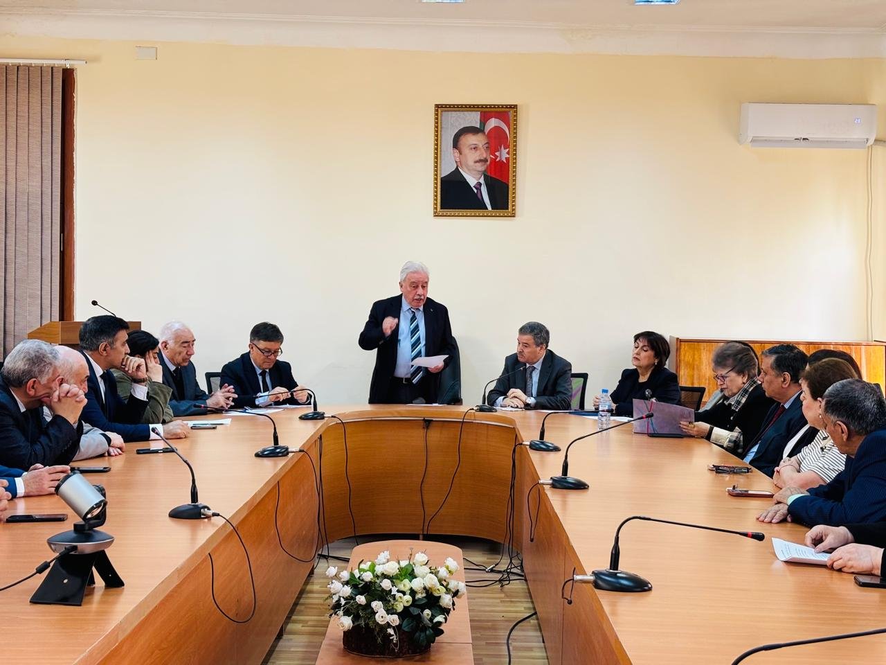 “Ulu Öndər Heydər Əliyevin elmin inkişafında rolu və missiyası” mövzusunda Dəyirmi masa keçirilib