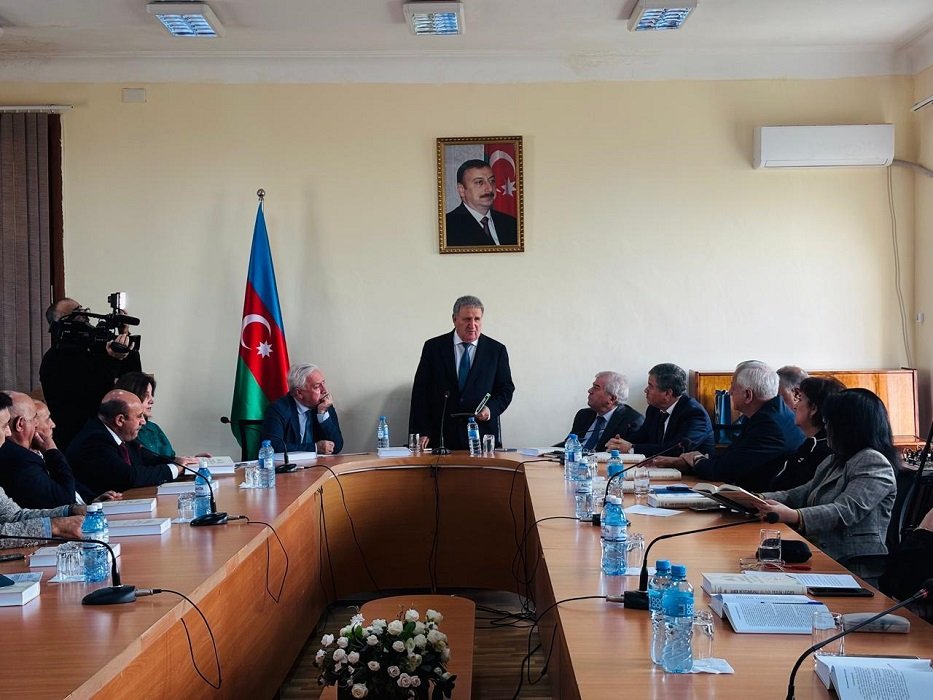 AMEA-da “Sabir Rüstəmxanlı – mütəfəkkir xalq şairi və istiqlal mübarizi” mövzusunda elmi konfrans keçirilib